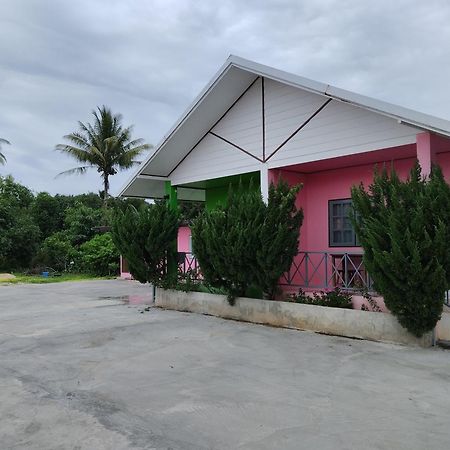 Chanakarn Guesthouse Сангхла-Бурі Екстер'єр фото